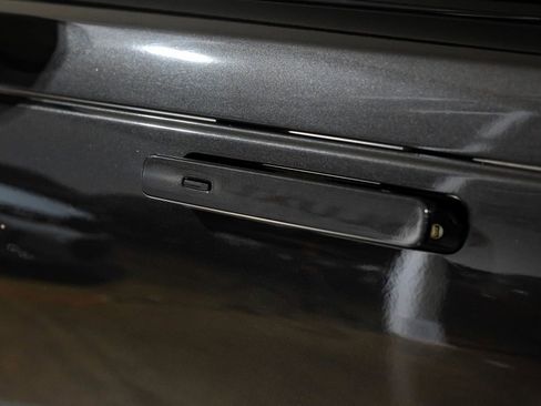 Used 2024 Land Rover Range Rover Velar Dynamic SE image 45