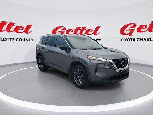 Used 2021 Nissan Rogue S image 2