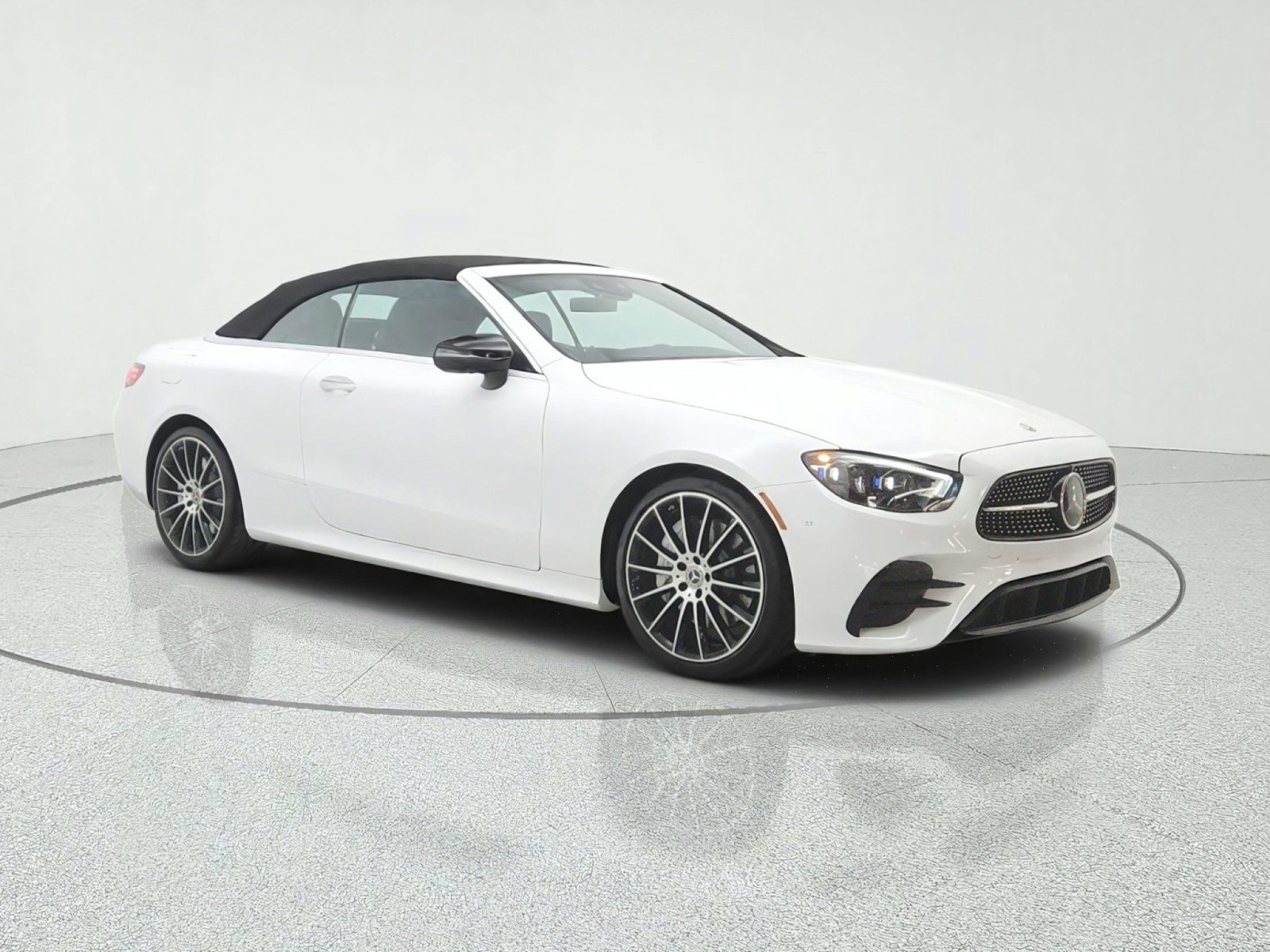 Used 2023 Mercedes-Benz E 450 Cabriolet image 3