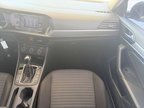 Certified 2024 Volkswagen Jetta S FWD image 31