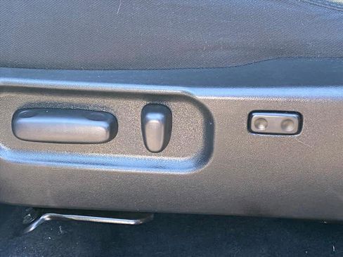 Used 2022 Toyota Tacoma TRD Off-Road image 16