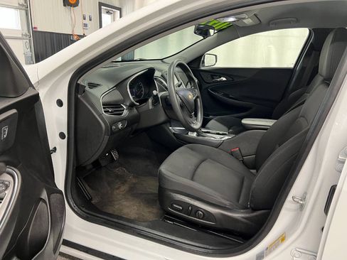 Used 2016 Chevrolet Malibu LT FWD image 7