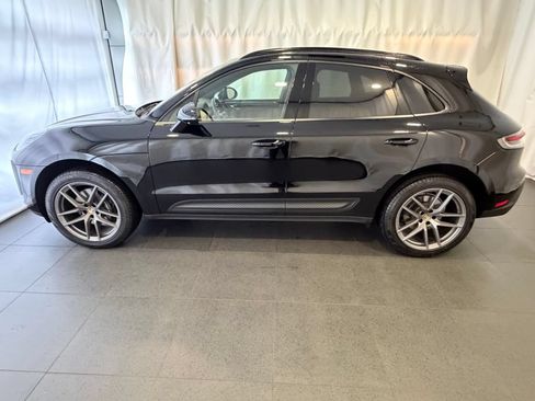 Certified 2026 Porsche Macan AWD/4WD image 2