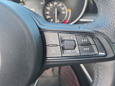 Used 2020 Alfa Romeo Stelvio Ti w/ Nero Edizione image 24