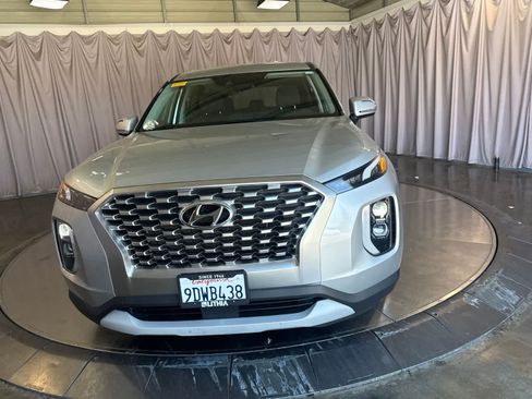 Used 2022 Hyundai Palisade SE AWD/4WD image 2