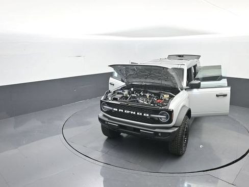 New 2026 Ford Bronco Outer Banks w/ Sasquatch Package AWD/4WD image 37