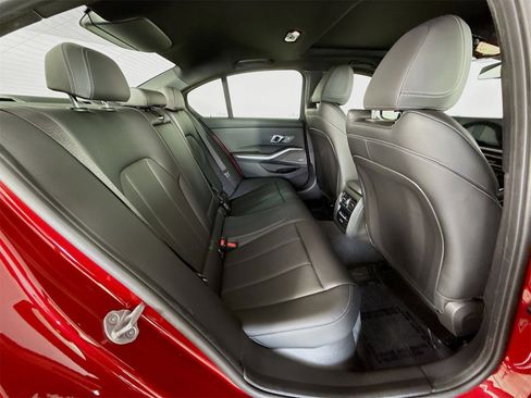 Used 2025 BMW 330i Sedan w/ M Sport Package image 29