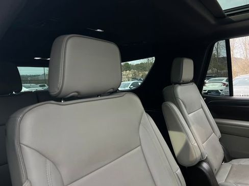 Used 2021 GMC Yukon SLT w/ SLT Luxury Plus Package image 36