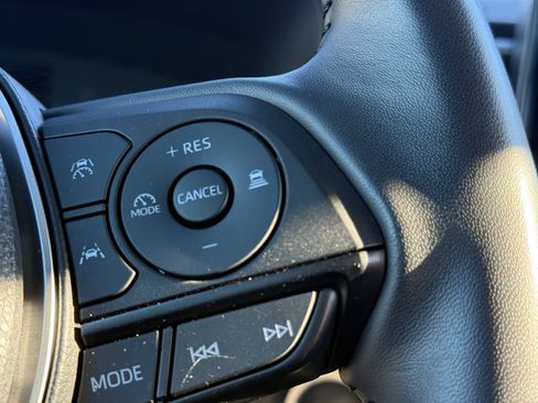 Used 2024 Toyota Corolla SE image 23