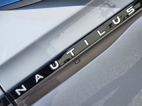New 2026 Lincoln Nautilus Premier w/ Jet Appearance Package AWD/4WD image 16