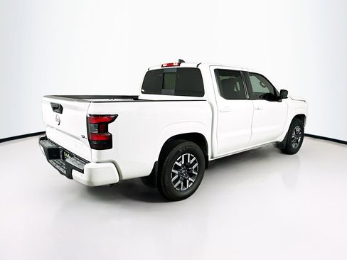 Used 2024 Nissan Frontier SL w/ Technology Package image 9