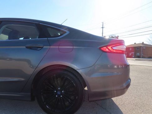 Used 2014 Ford Fusion SE w/ Equipment Group 202A image 27