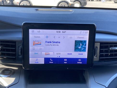 Used 2022 Ford Explorer XLT image 18