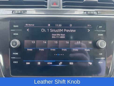 Used 2022 Volkswagen Tiguan SE R-Line image 23