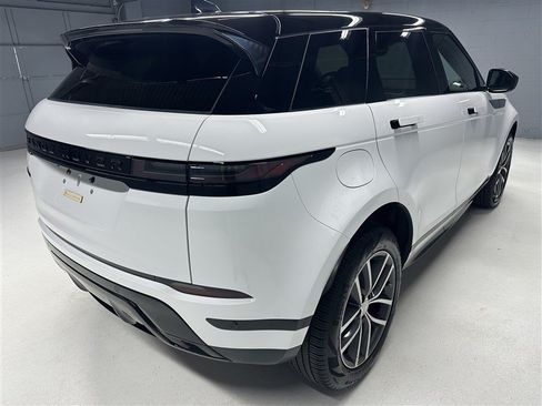Used 2024 Land Rover Range Rover Evoque Dynamic SE AWD/4WD image 7