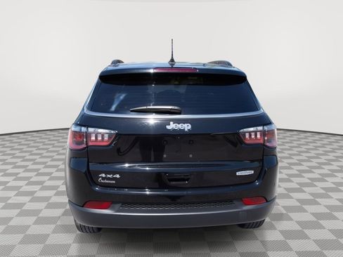 Used 2022 Jeep Compass Latitude AWD/4WD image 6