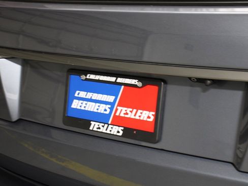 Used 2018 Land Rover Range Rover image 12