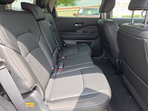New 2026 Nissan Pathfinder SL FWD image 20