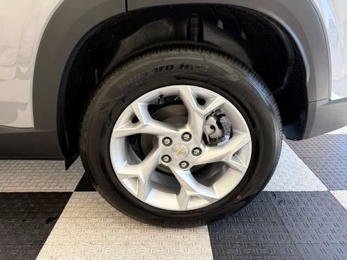 New 2026 Chevrolet Trax LS w/ LS Convenience Package FWD image 10