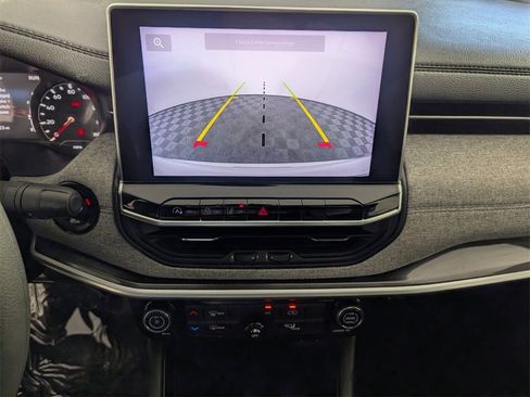 Certified 2023 Jeep Compass Sport image 23