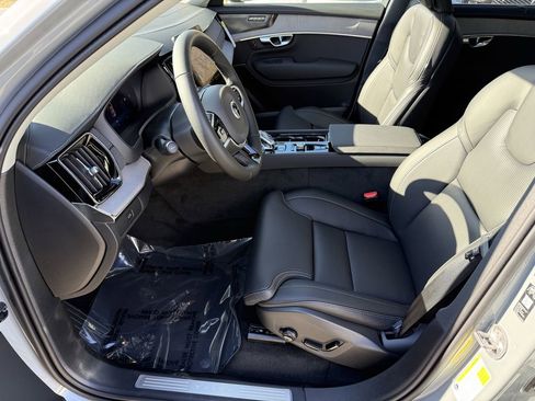New 2026 Volvo XC90 B6 Ultra w/ Protection Package image 9