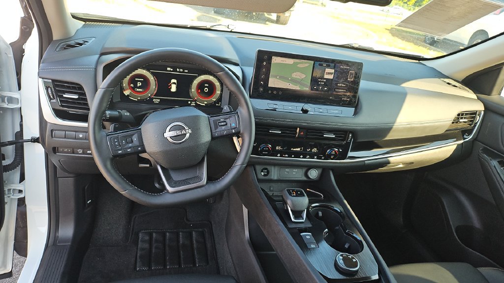 Certified 2026 Nissan Rogue SL AWD/4WD image 7