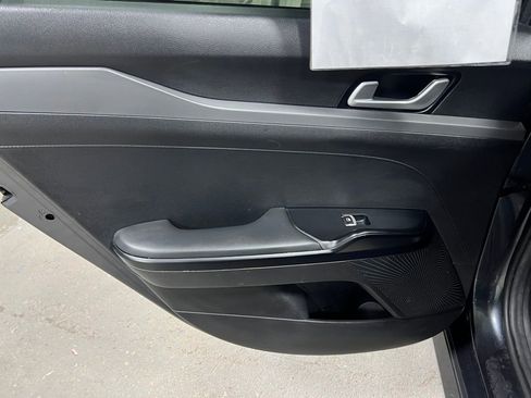 Used 2022 Kia K5 LXS image 17