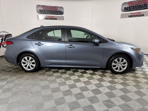 Used 2024 Toyota Corolla LE image 2