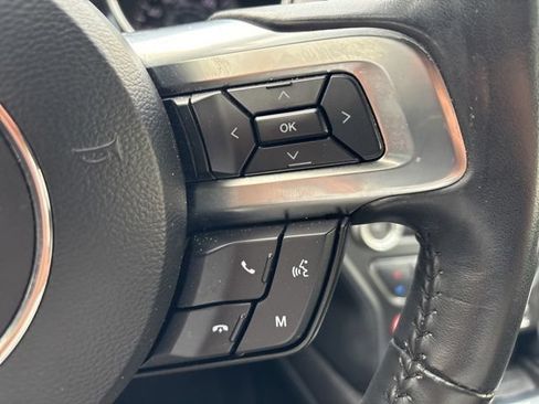 Used 2022 Ford Mustang Premium RWD image 28