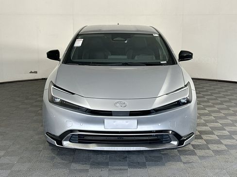 Used 2023 Toyota Prius XLE FWD image 8