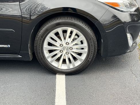 Used 2015 Toyota Avalon XLE Touring image 12