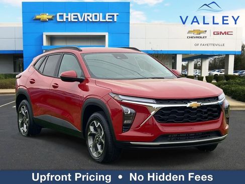 New 2026 Chevrolet Trax LT image 1