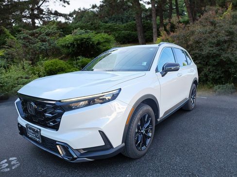 Certified 2023 Honda CR-V Sport image 3
