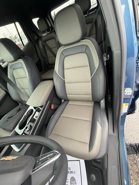 New 2027 Chevrolet Equinox LT w/ Convenience Package II FWD image 28