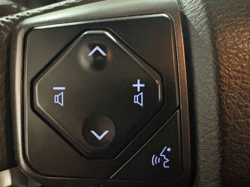 Certified 2021 Toyota Tacoma TRD Off-Road image 9