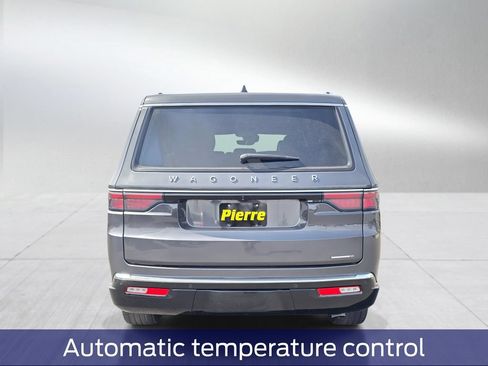 Used 2024 Jeep Wagoneer L Series II AWD/4WD image 5