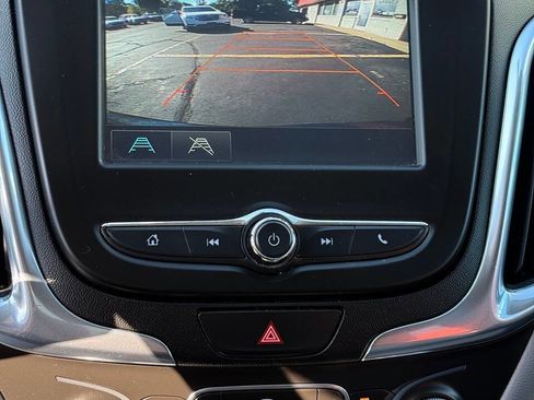 Used 2018 Chevrolet Equinox LS image 13