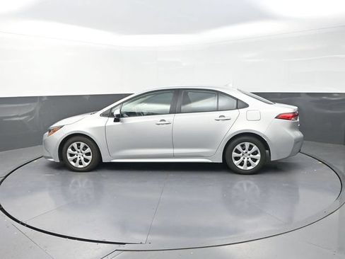 Used 2024 Toyota Corolla LE FWD image 4