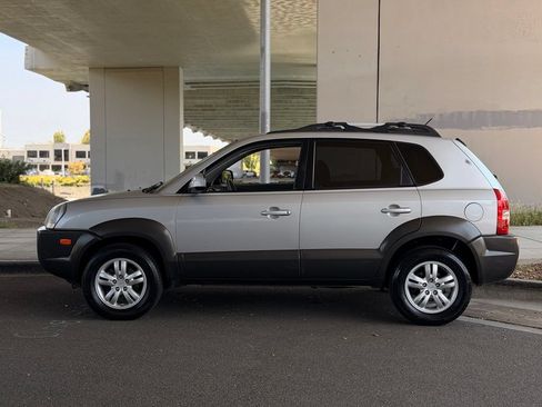 Used 2007 Hyundai Tucson SE FWD image 4