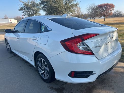 Used 2017 Honda Civic EX image 5