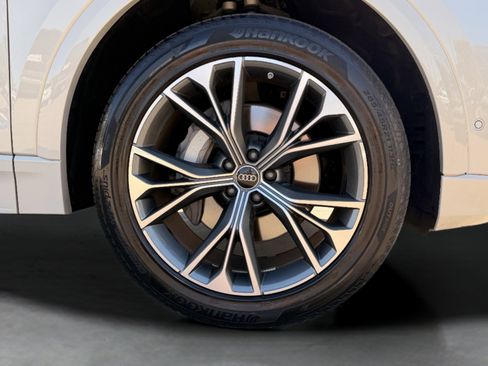 Used 2023 Audi Q8 Premium w/ Convenience Package image 9