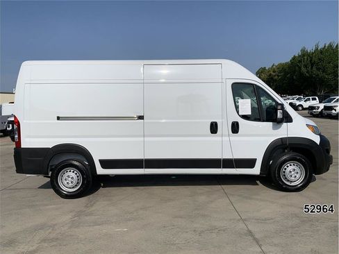 Used 2025 RAM ProMaster 2500 w/ Safety Group FWD image 5