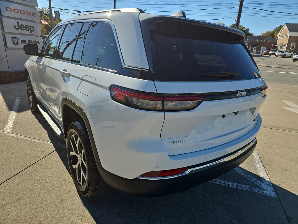 Certified 2025 Jeep Grand Cherokee Limited AWD/4WD image 11