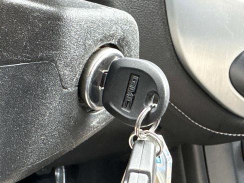 Used 2020 GMC Canyon SLE w/ Elevation Edition image 24