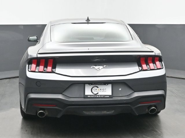 Used 2024 Ford Mustang Premium RWD image 5