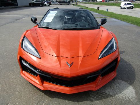 Used 2025 Chevrolet Corvette E-Ray w/ Stealth Interior Trim Package AWD/4WD image 2