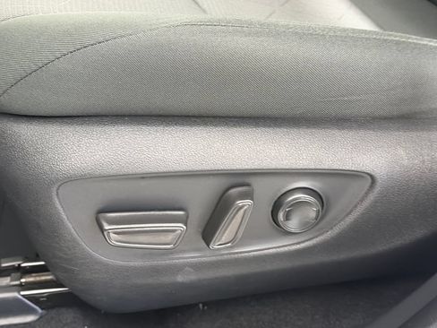 Used 2024 Toyota RAV4 XLE AWD/4WD image 25