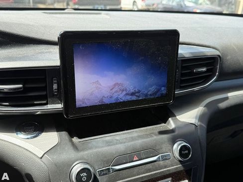 Used 2020 Ford Explorer XLT w/ Equipment Group 202A image 10