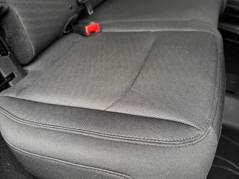 Used 2018 Jeep Wrangler Unlimited Sport S AWD/4WD image 34