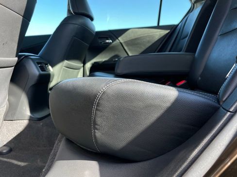 Used 2017 Honda Accord Touring image 39